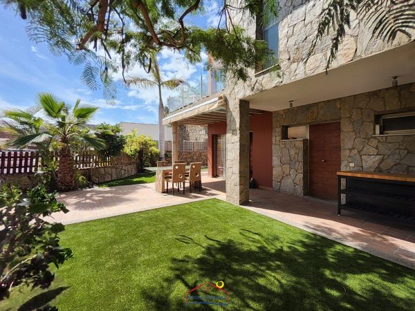 Se vende casa de gran tamaño con vistas en Tauro, Gran Canaria