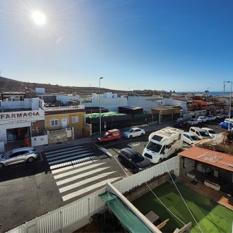 Se vende dúplex espacioso con piscina en Arguineguín, Gran Canaria
