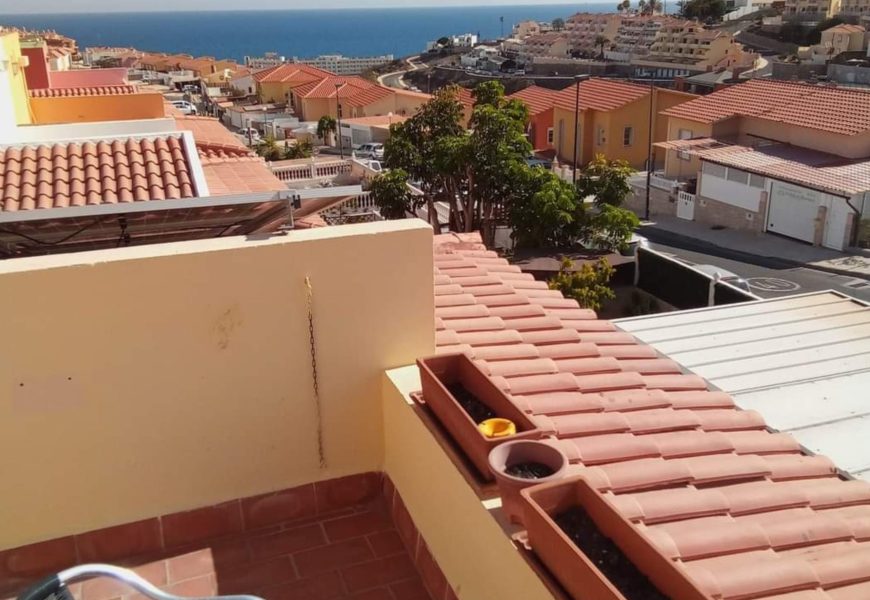 Se vende casa adosada espaciosa en Arguineguín, Gran Canaria