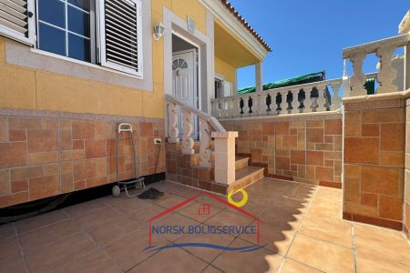 Se vende chalet pareado en el centro de Arguineguín, Gran Canaria
